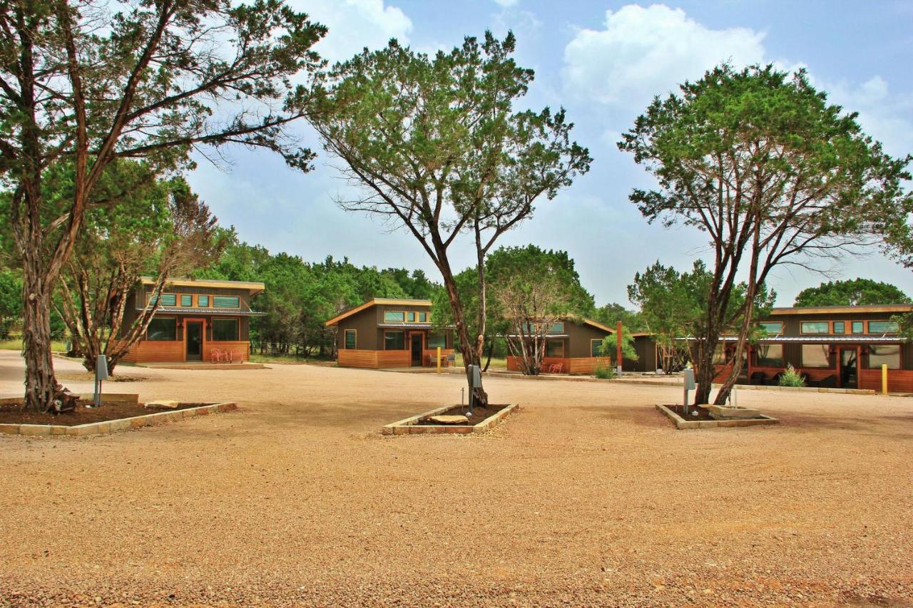 Green Acres Cottages - Dripping Springs Suite วิมเบอร์ลีย์ ภายนอก รูปภาพ